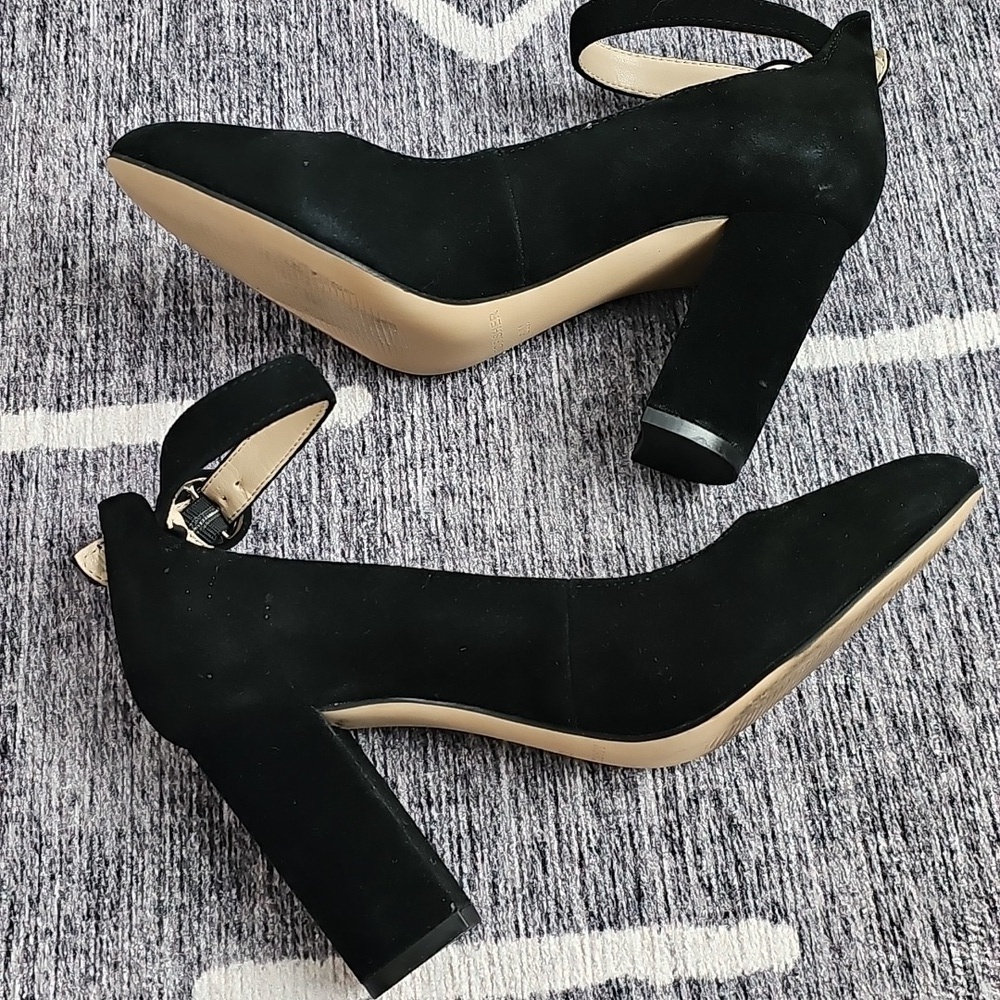 Marc Fisher Suede Heels - Picture 9 of 9
